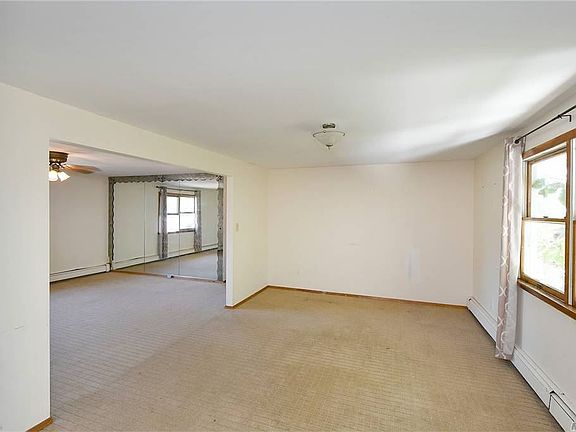 5th image of 71 Colonial Dr