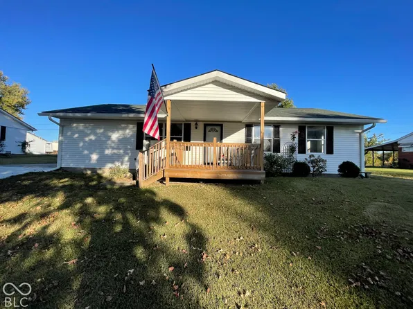 309 Sugar St, Veedersburg, IN 47987