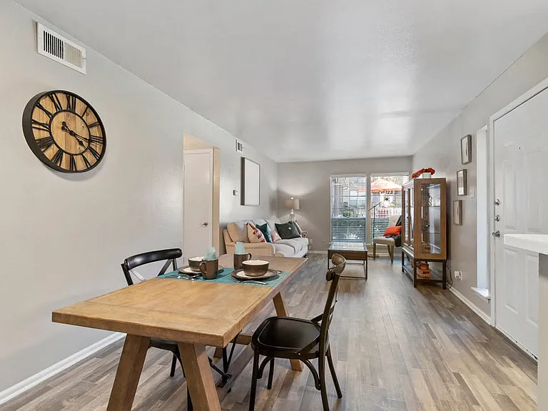 Upgraded Apartment Home