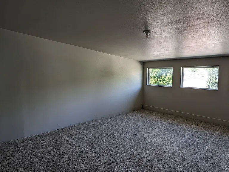 913 Columbine Ave — Photo 29