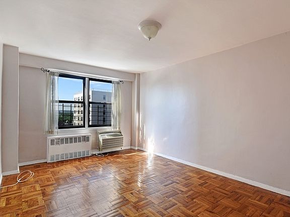 4th image of 12340 83rd Ave APT 10E