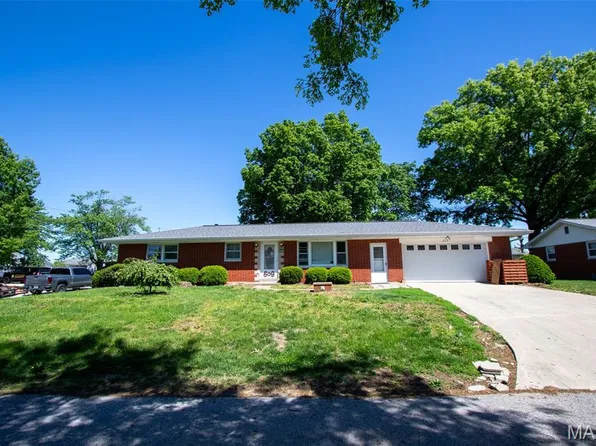 609 Willow Ln, Waterloo, IL 62298