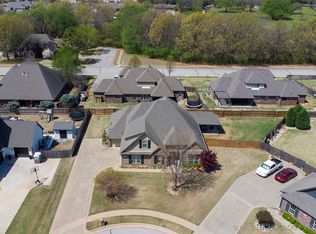 7204 S Sycamore Ave, Broken Arrow, OK 74011