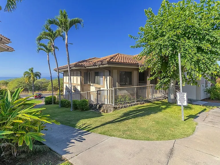 Hualalai Rd — Photo 22