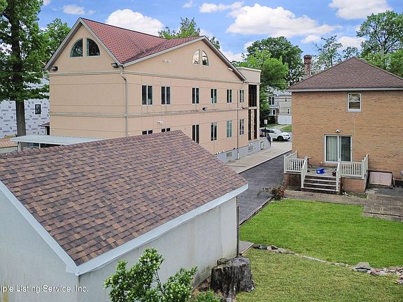 3rd image of 3773 Richmond Ave