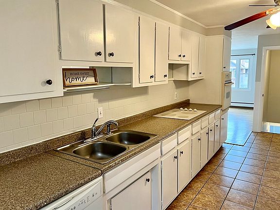 2nd image of 61 Richmond Ave