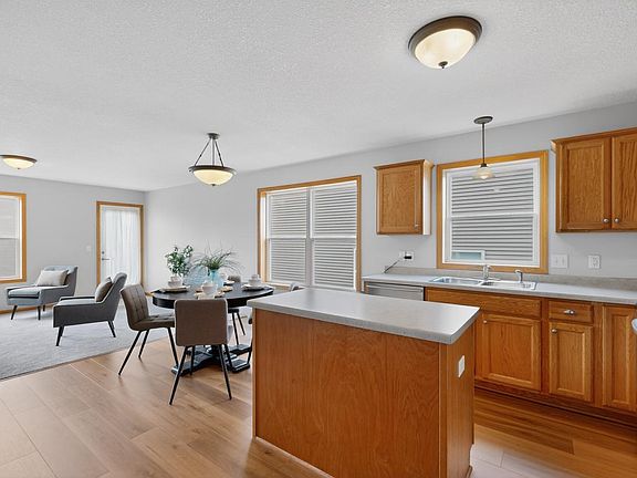 5th image of 2067 26th Ave NW