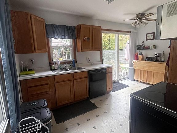 3rd image of 1505 Waverly Dr