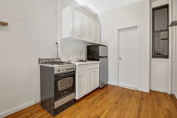 Rented by Corcoran | media 12