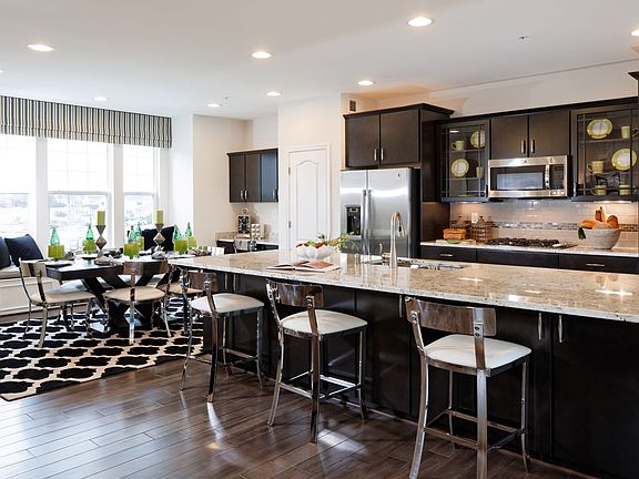 Gorgeous gourmet kitchen