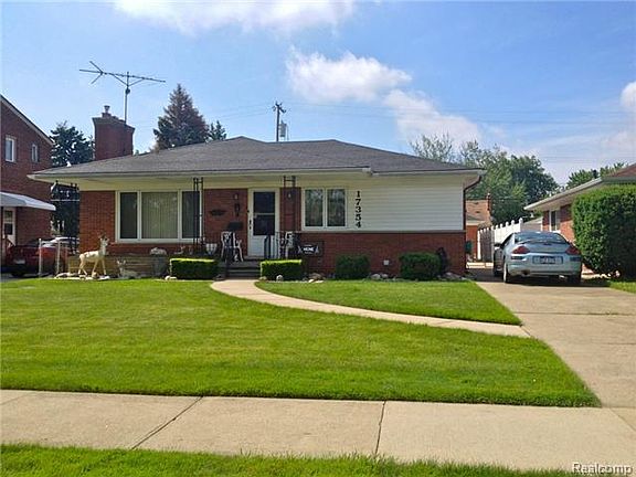 2nd image of 17354 Sprenger Ave