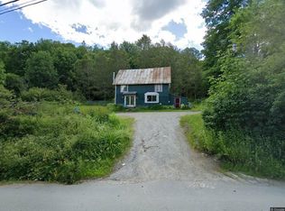 27 Powder Spring Rd, East Corinth, VT 05076