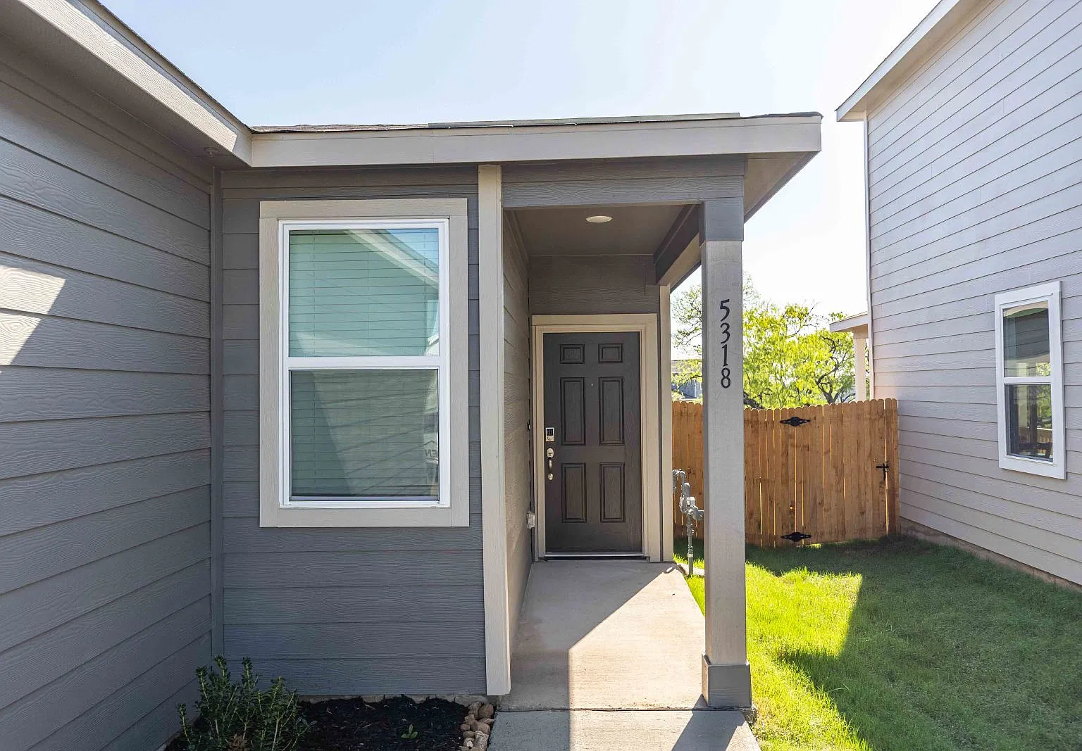 4 bed, 2.0 bath, 1521 sqft, $1,795 — Photo 3