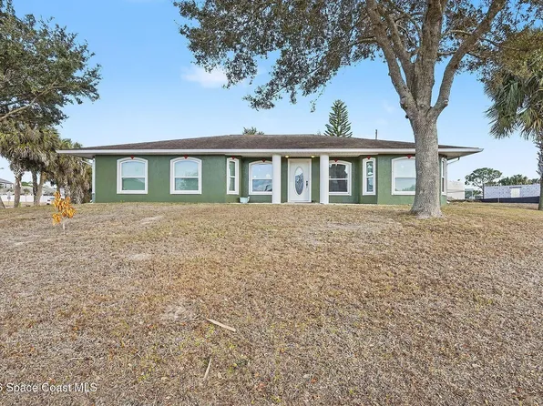 598 Gantry St SW, Palm Bay, FL 32908