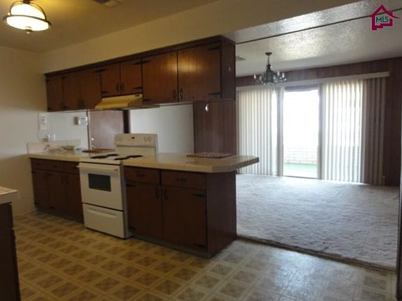 3rd image of 1705 Camino Del Rex