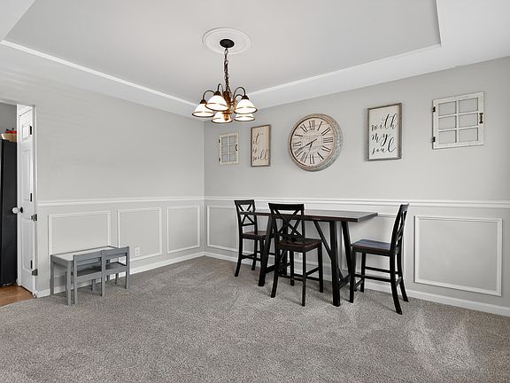 3rd image of 3027 Tomahawk Ridge Way