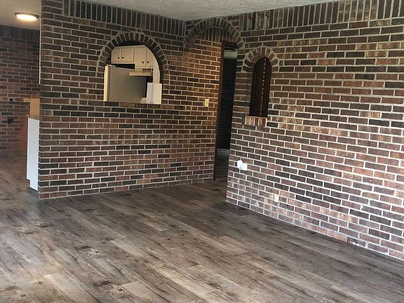 2nd image of 412 W 10th Ave APT A