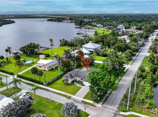 814 SW 29th St, Palm City, FL 34990