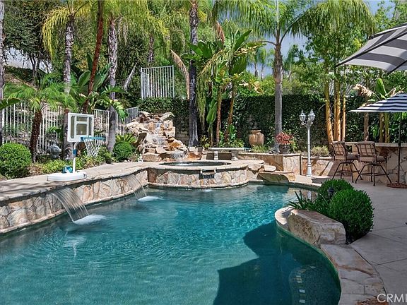 2nd image of 25451 Doyle Ct