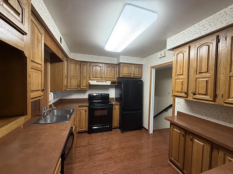 1187 Golden Gate Blvd — Photo 18