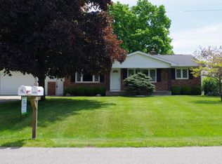 1216 Sycamore Dr, Jenison, MI 49428