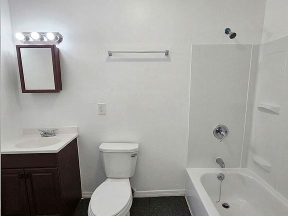 4th image of 50 Walnut St APT 5