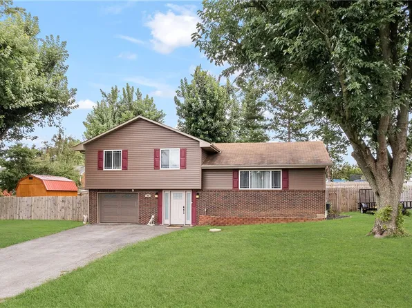 26 Yohe St, Finleyville, PA 15332