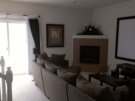 Family Room w/ Gas Fireplace