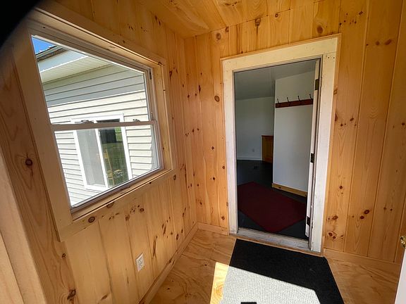 3rd image of 514 Montgomery Road