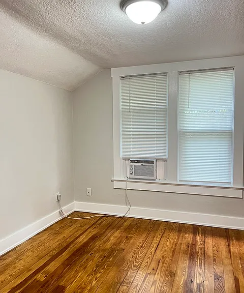 143 N Stone St #N — Photo 11