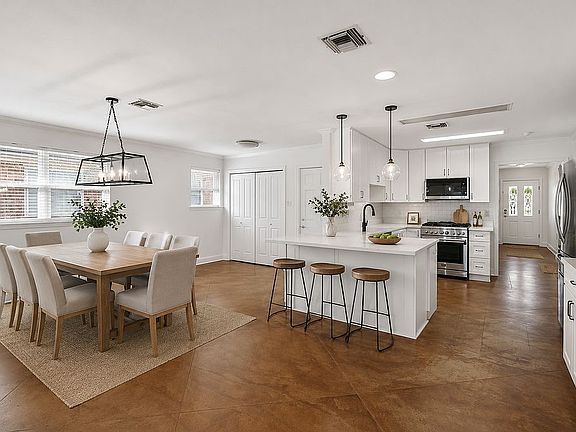 2nd image of 3817 Kent Ave