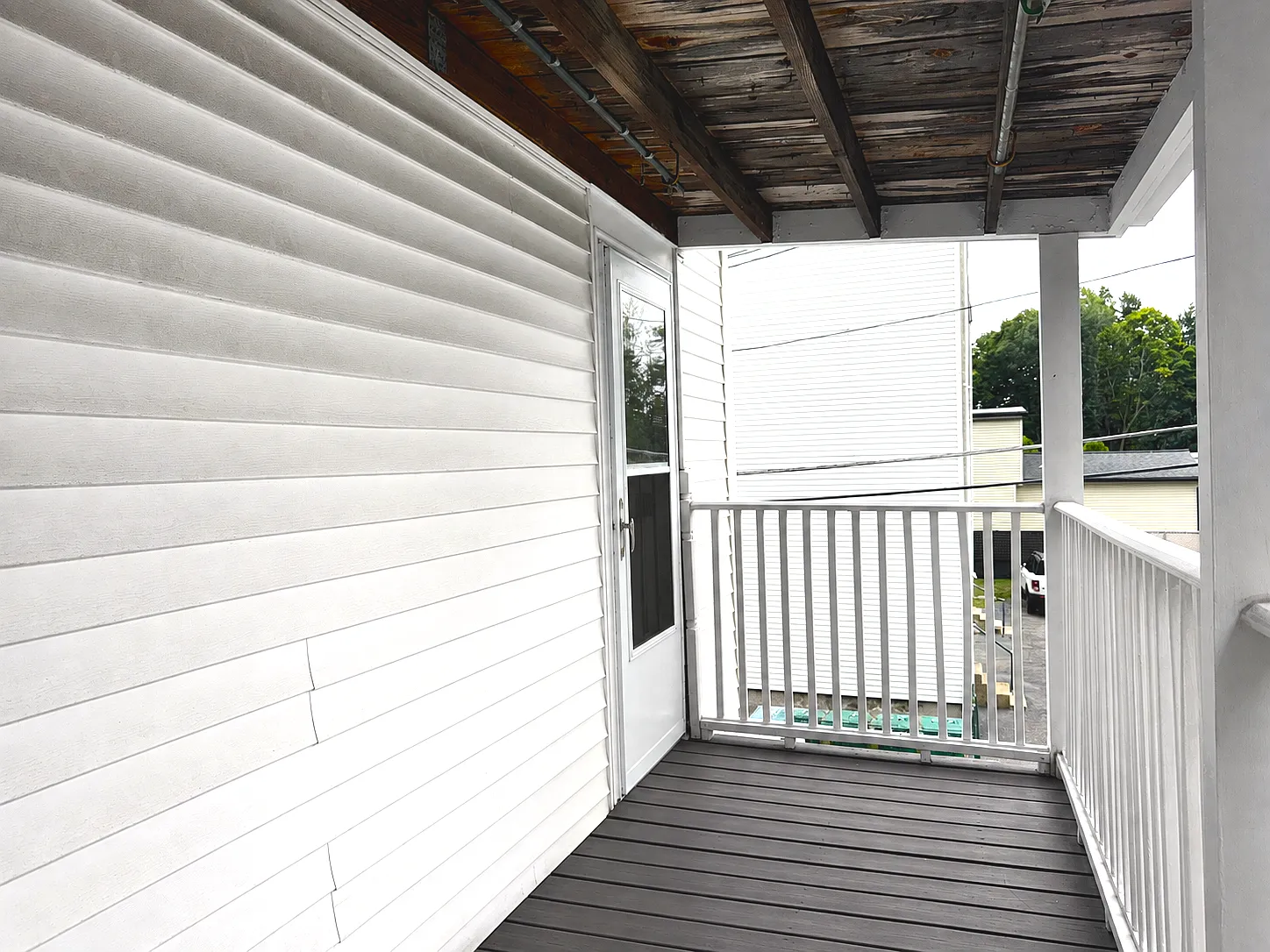 3 bed, 1400 sqft, $3,200 — Photo 2