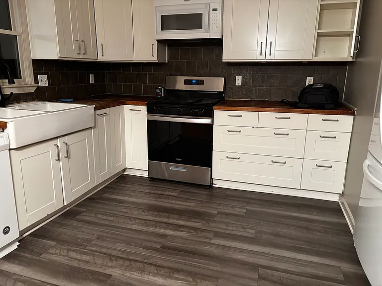 3713 Holland Dr — Photo 15