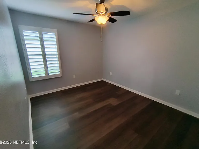 1211 Sarahs Landing Dr — Photo 14