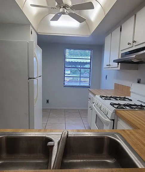 345 24th St NW #14 — Photo 6