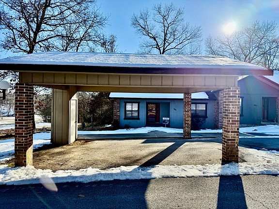 2nd image of 501 Carroll Dr