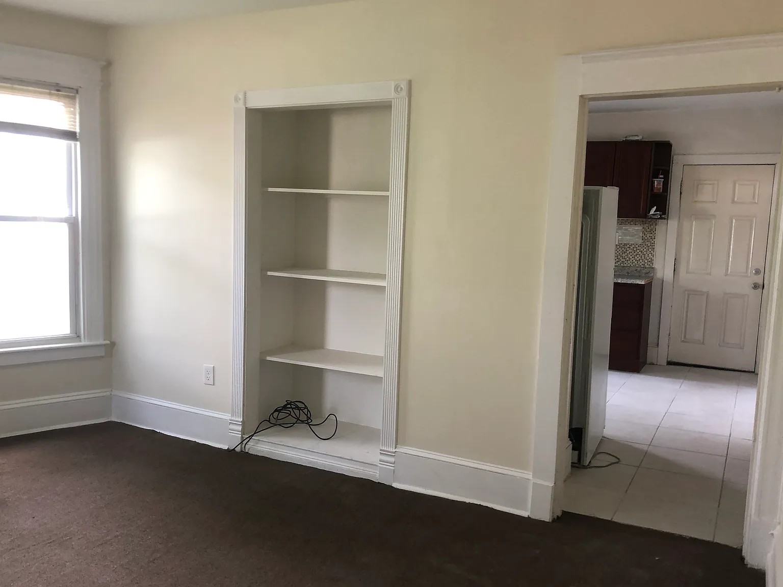 3 bed, 1200 sqft, $2,000 — Photo 4