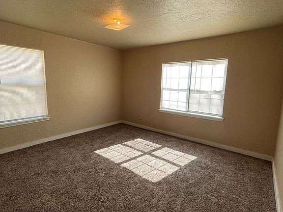 4th image of 1107 NW Bell Ave #2
