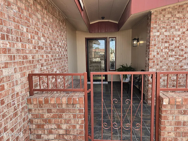 11188 Shoreline Dr — Photo 3