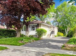33 Ada Cres, Toronto, ON M1P4A9