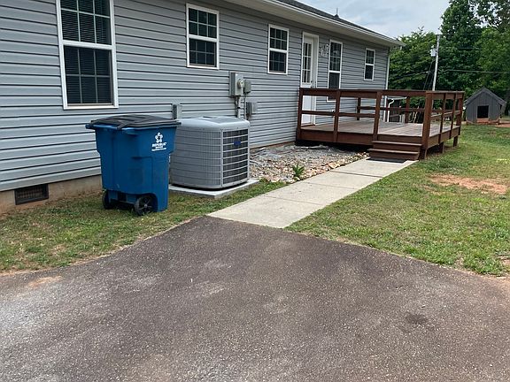 2nd image of 5956 Jenkins Rd