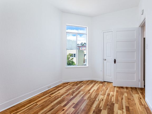 5th image of 144 Linda St #144