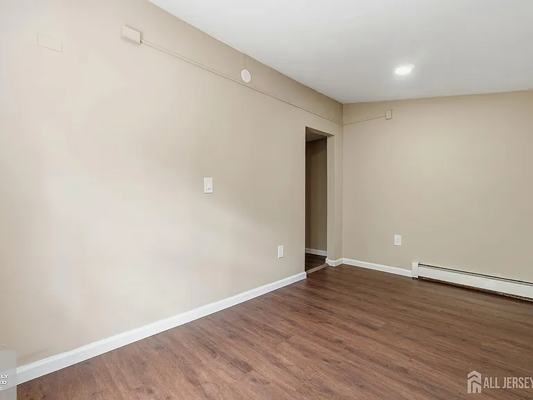 1648 Essex St #2 — Photo 18