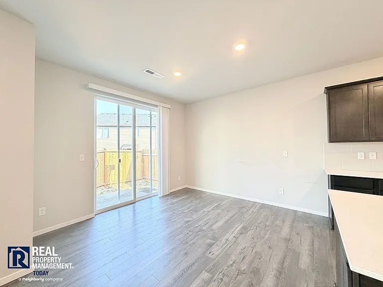 18746 107th Avenue Ct E — Photo 7