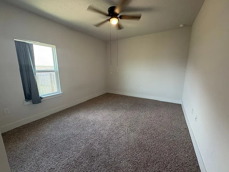 1114 Shoal River Dr — Photo 19
