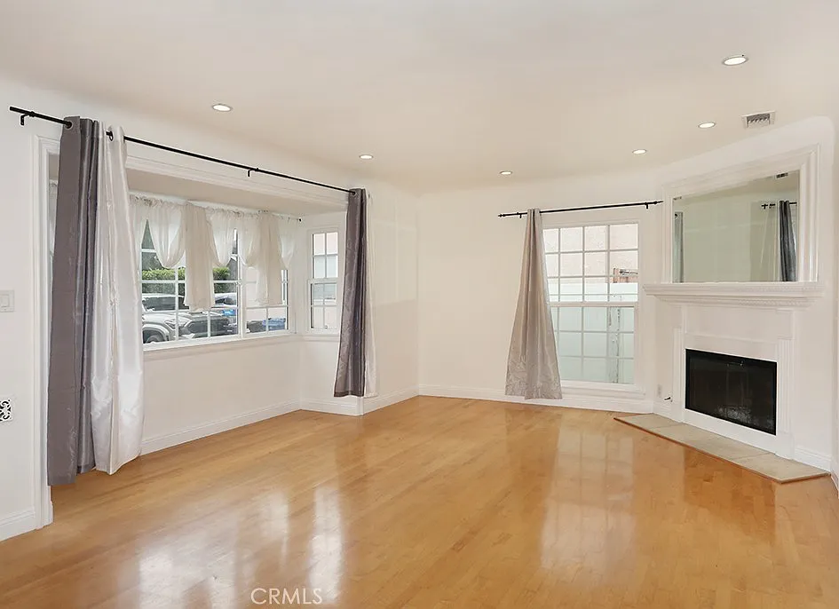 3 bed, 1582 sqft, $4,600 — Photo 3