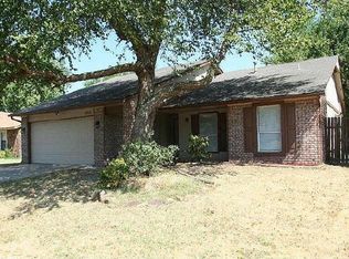1204 W Birmingham St S, Broken Arrow, OK 74011