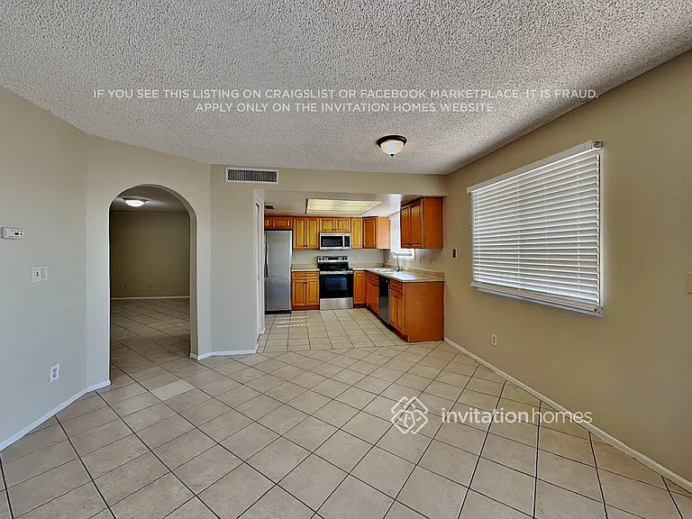 13802 N 45th Ave — Photo 3