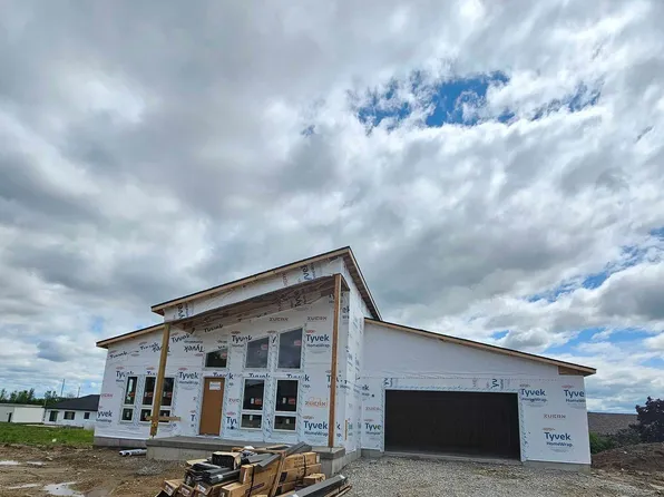 821 Karsten Dr, Horicon, WI 53032