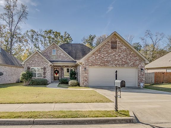 2nd image of 1521 Belle Meade Blvd